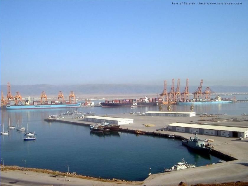 ميناء صلالة يرفع قدرة المناولة إلى 6 ملايين حاوية