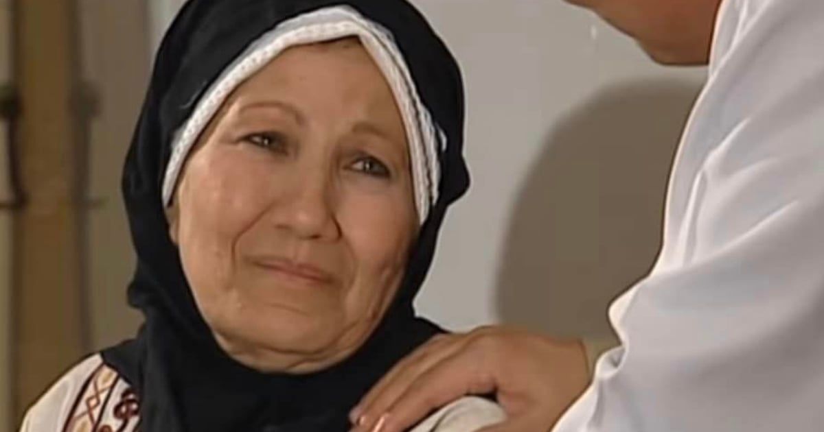 نهال عنبر تكشف لـ"الخليج الان" سبب وجود عواطف حلمي في دار المسنين