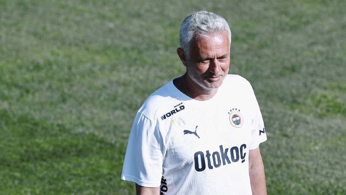 ليس الكعبي.. مكالمة مورينيو تغير خطط نجم المغرب