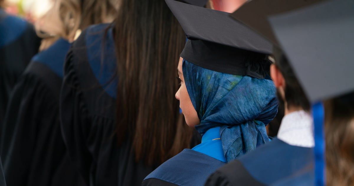 مصر.. جامعة أسيوط تعلق على فيديو "الطالبة الراقصة" (فيديو)