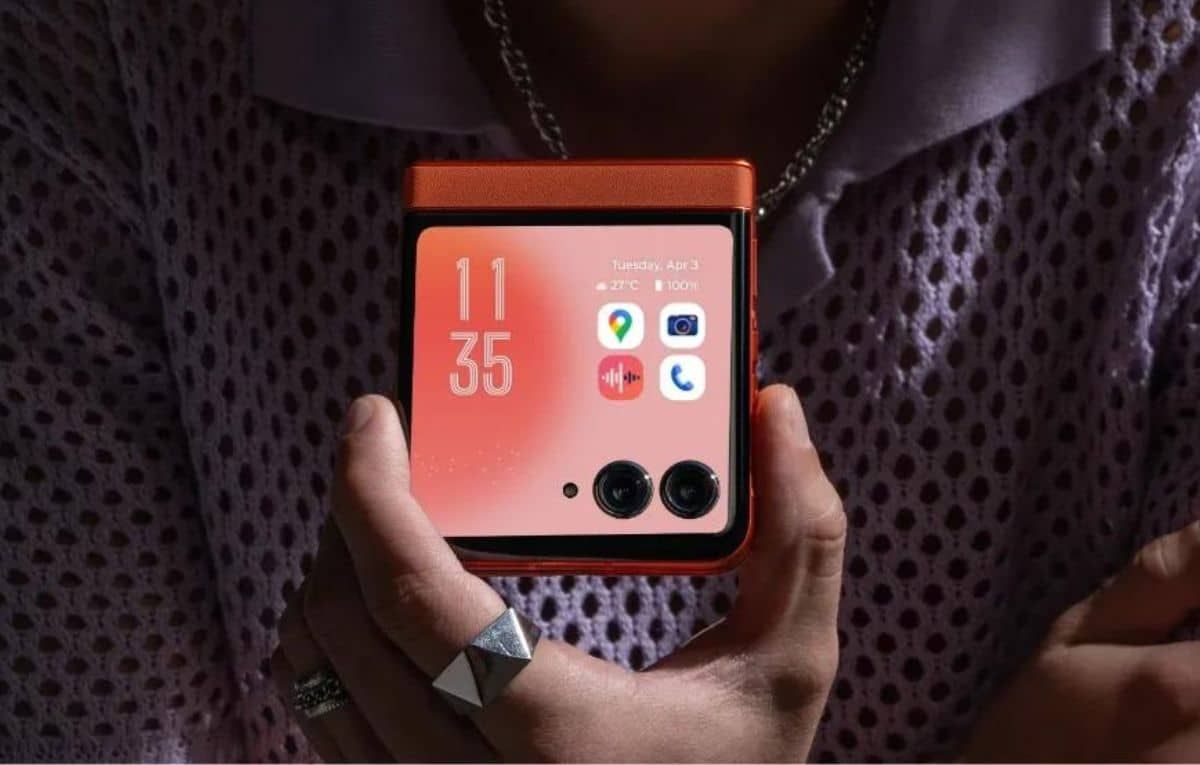 مقارنة بين هاتفي Motorola Razr 50 و Nubia Flip 5G - موقع الخليج الان