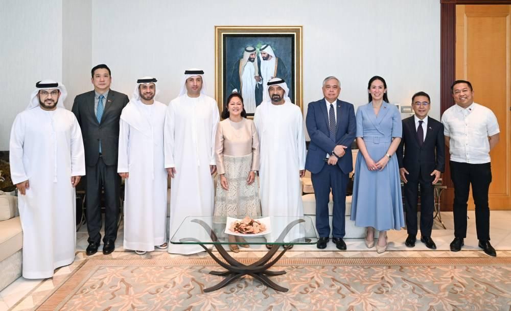 أحمد بن سعيد: نتطلع للمساهمة في مسيرة النمو والازدهار للفلبين والإمارات
