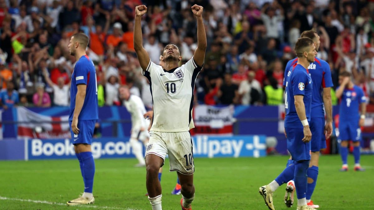 بيلينغهام يفسّر إشارته المثيرة خلال مباراة إنجلترا وسلوفاكيا (فيديو)
