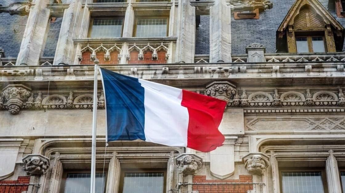 فرنسا.. القضاء يُلغي قراراً بإغلاق مدرسة ابن سينا الإسلامية في نيس