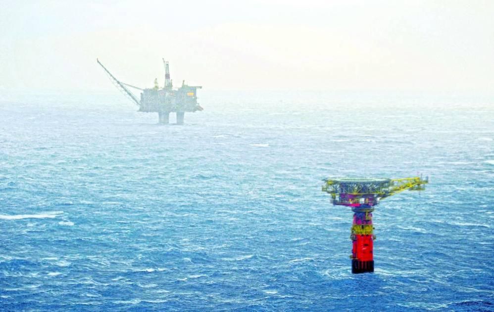 النفط يهبط وسط مخاوف من تراجع الطلب وتباطؤ الاقتصاد الأمريكي