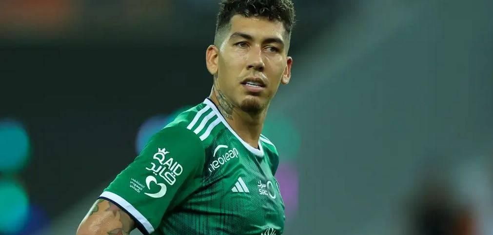 المهاجم البرازيلي فيرمينو يصبح قساً إنجيلياً