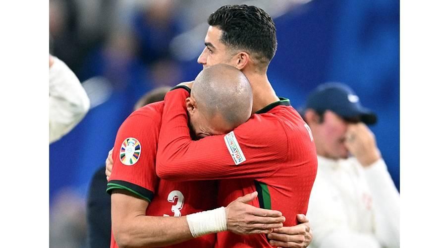 هل تسبب رونالدو في خسارة البرتغال بركلات الترجيح أمام فرنسا؟