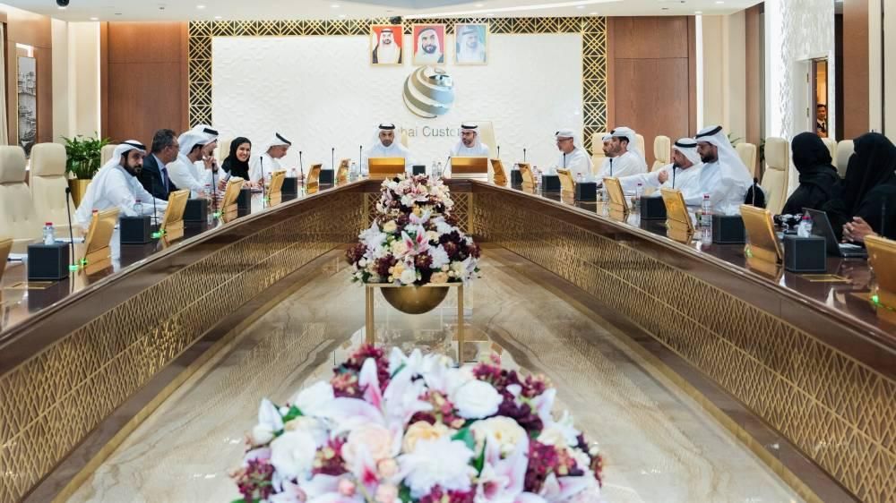 «جمارك» و«غرف دبي» يبحثان التعاون المشترك ومستهدفات الأجندة الاقتصادية