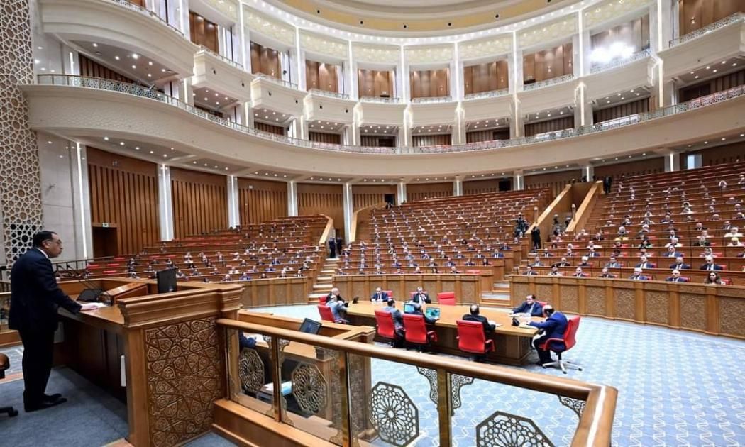 مدبولي: الحكومة الجديدة تستهدف معدل نمو 4.2% وزيادة الإيرادات العامة 16%