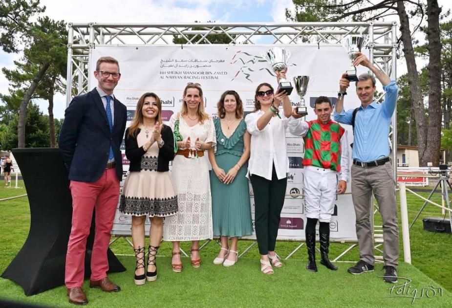 مهرجان منصور بن زايد للخيول العربية بفرنسا يتوج الفائزين في 5 سباقات