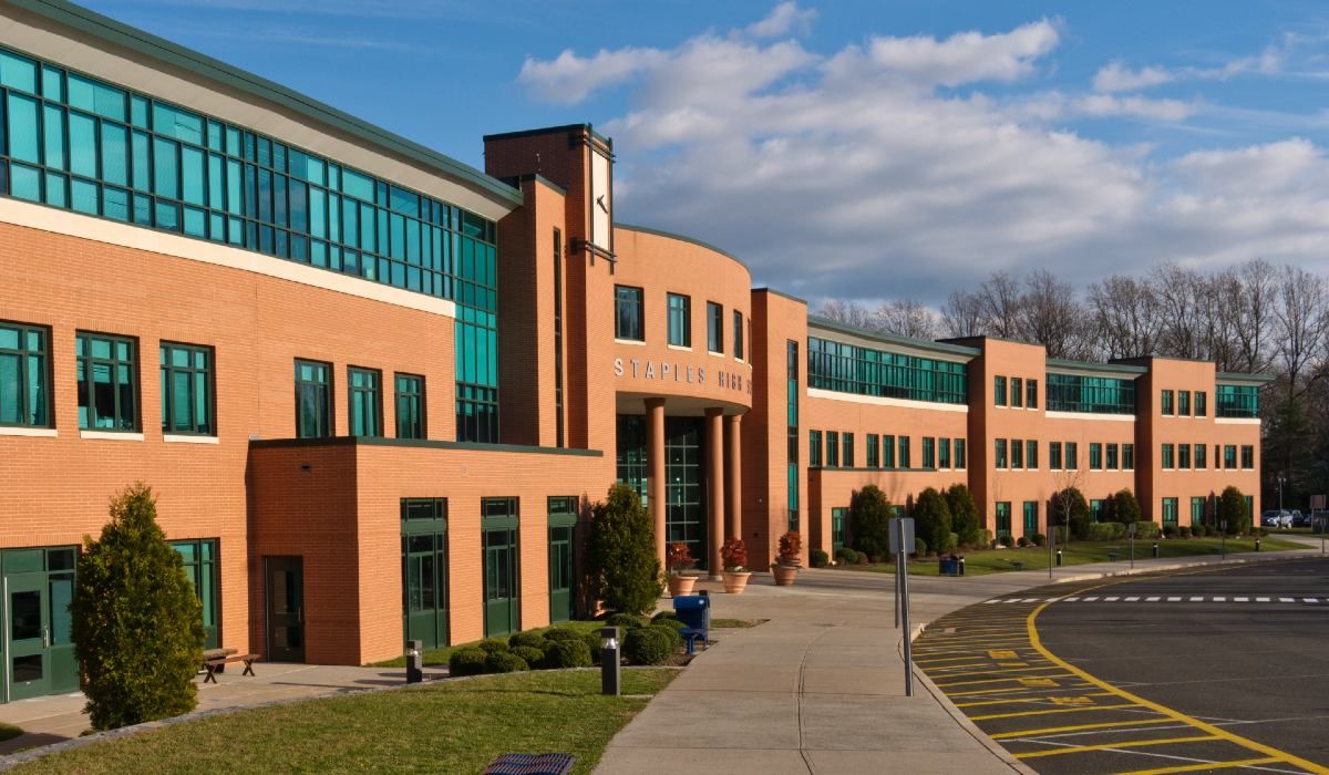 المدارس الأهلية توضح حقيقة اعتماد الفصلين الدراسيين بدءًا من العام القادم - موقع الخليج الان