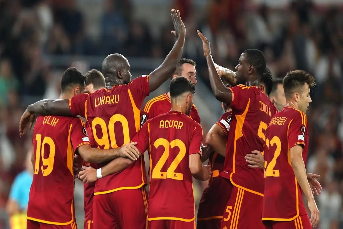 على بُعد خطوة واحدة!! نجم روما في سماء روشن السعودي في الميركاتو.. العميد أم الراقي؟ - موقع الخليج الان