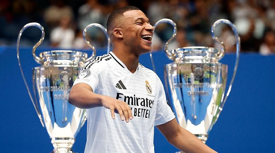 مبابي لرونالدو: أنت أسطورة