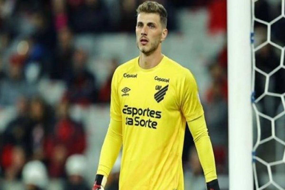 بعد انتقاله رسميًا للنصر…أول تعليق من الحارس البرازيلي "بينتو كيربيسكي" - موقع الخليج الان