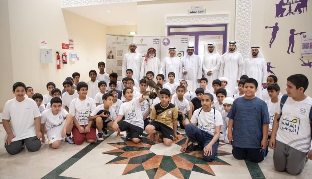 ورشة الصيد بالصقور تعزز الشراكة بين ناديي الذيد والشارقة للصقارين