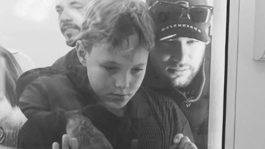 نيمار يستقبل طفلته هيلينا