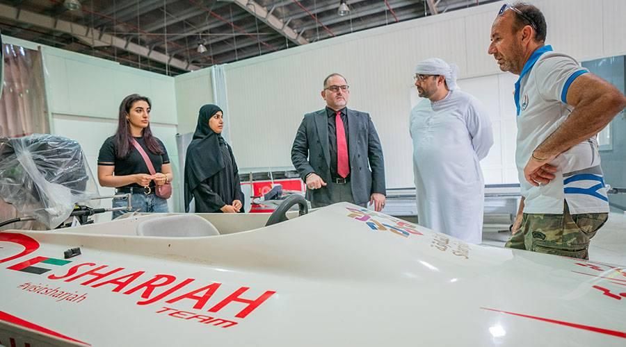 نادي الشارقة البحري يستقبل طلاب الهندسة