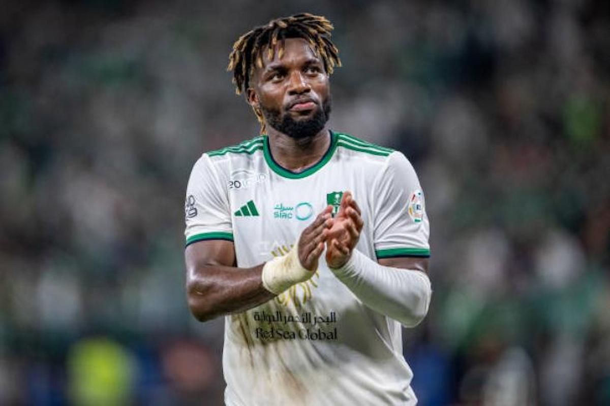 نجوم الراقي في الدوري التركي!! بعد ماكسيمان.. محترف جديد في بشكتاش - موقع الخليج الان