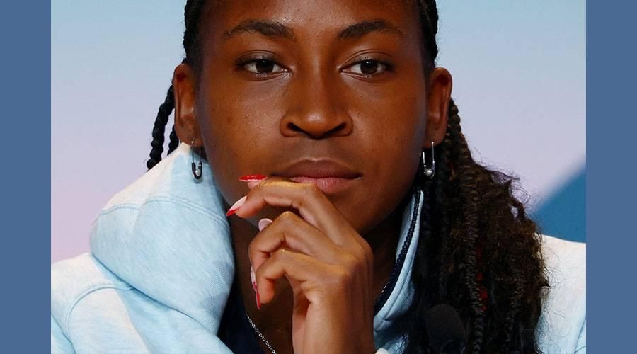 غوف تكشف عيوب القرية الأولمبية