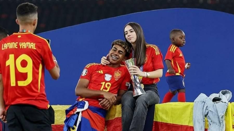 شريط فيديو يقطع علاقة لامين يامال بصديقته