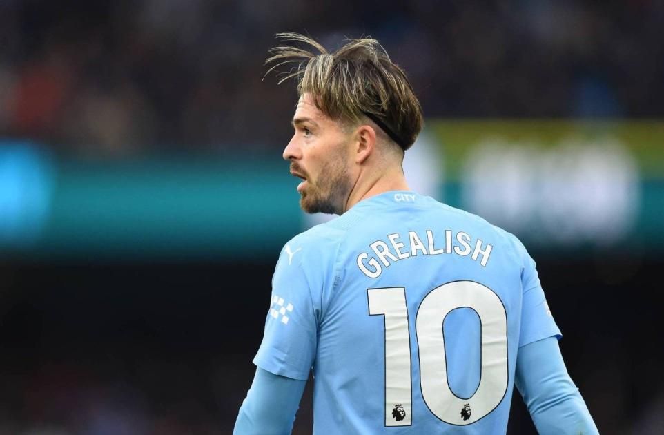 غريليش يعد بموسم استثنائي مع سيتي