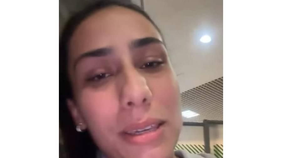 السباحة فييرا تكسر حاجز الصمت بعد استبعادها عن الأولمبياد