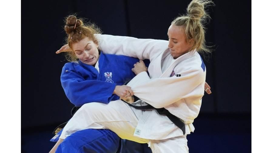 نجمة جودو نمساوية تنتقم في الأولمبياد من زميلتها السابقة