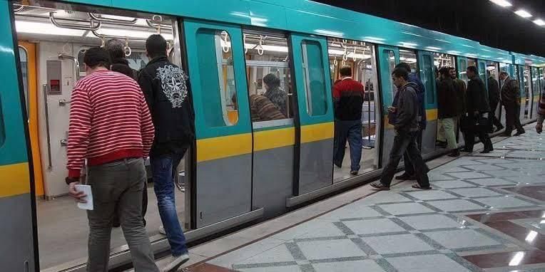 مصر ترفع أسعار تذاكر مترو الأنفاق 30% بعد أسبوع من زيادة الوقود