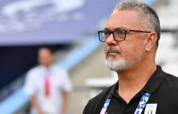 مفاجأة.. الزمالك يجهز عرضاً لمدرب مصر الأولمبي