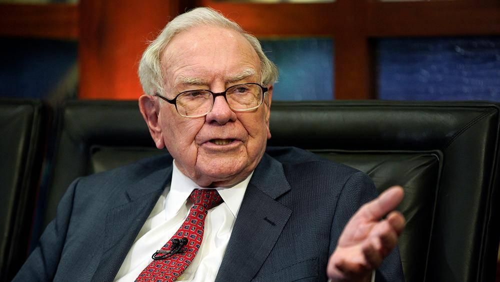 «بيركشاير» تبيع نصف حيازتها في «أبل»