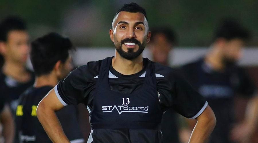 حصني خارج أسوار الشرطة ورزاق يغادر الجوية