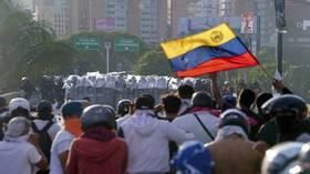 فنزويليون ينظمون احتجاجات على الانتخابات.. ومادورو: نواجه محاولة انقلاب