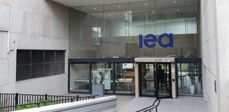 وكالة الطاقة الدولية تبقي على توقعاتها لنمو الطلب على النفط 2024