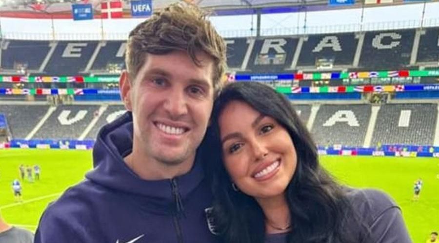 ستونز يستعد لدخول القفص الذهبي