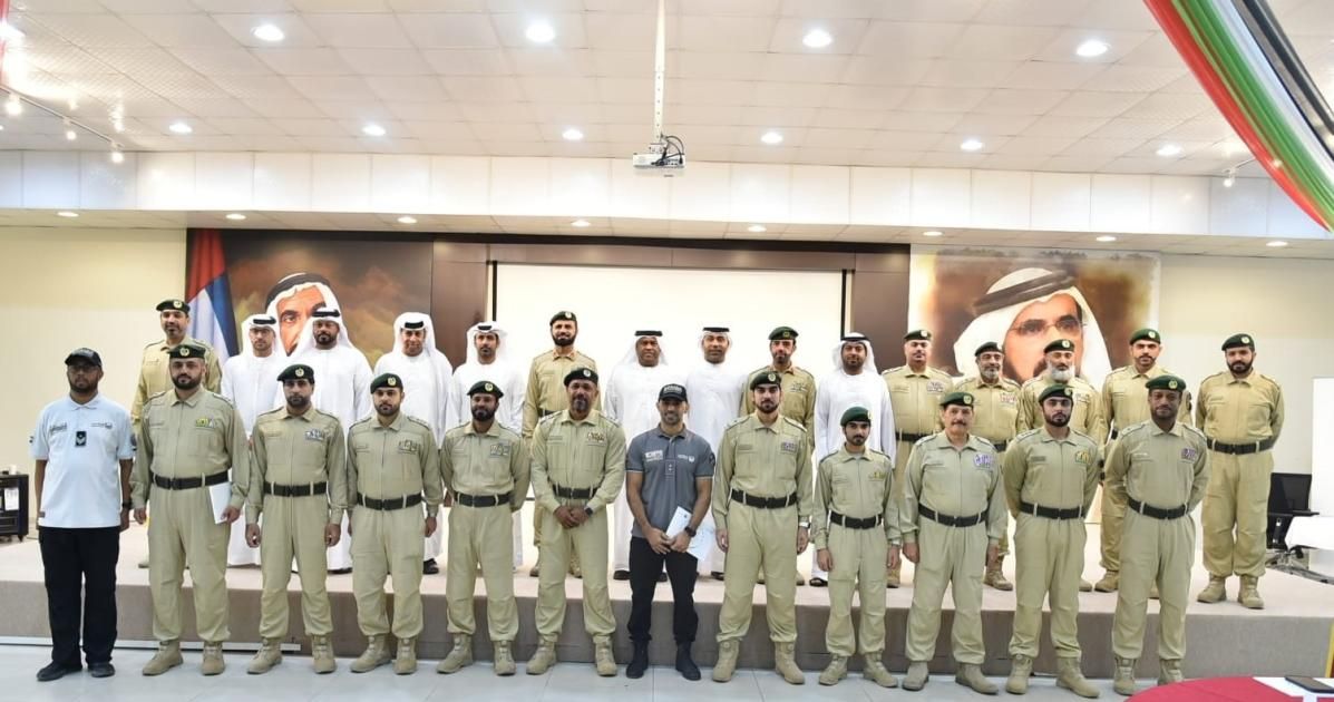 شرطة دبي تكرم ضباط ارتباط الأندية وشركاء فعالياتها الرياضية