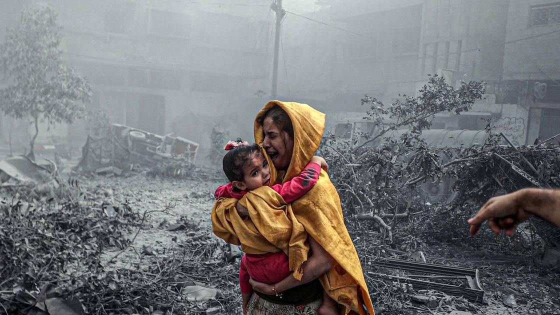 إسرائيل تنتهك البراءة مجدداً.. 5 توائم وأمهم ضحايا زخات قنابلها على غزة