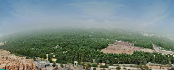 كم يبلغ عدد سكان الإحساء؟ ولمَ سُميت بهذا الاسم؟