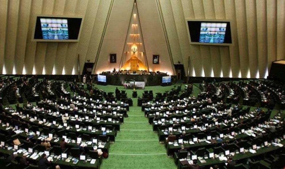 «الشورى» الإيراني يصادق على تشكيلة بزشكيان الوزارية