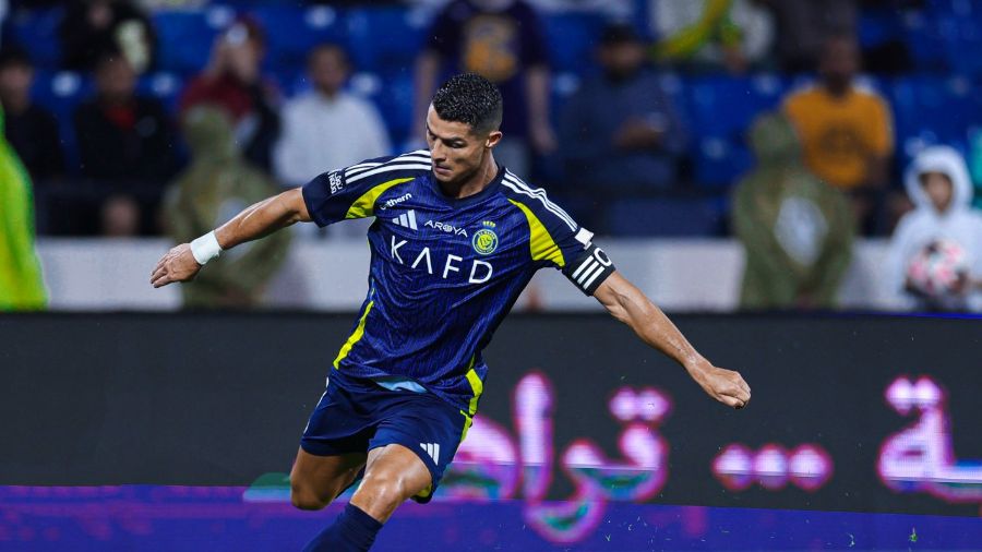 الكل يريد لقب الهلال.. انطلاق النسخة 17 من الدوري السعودي