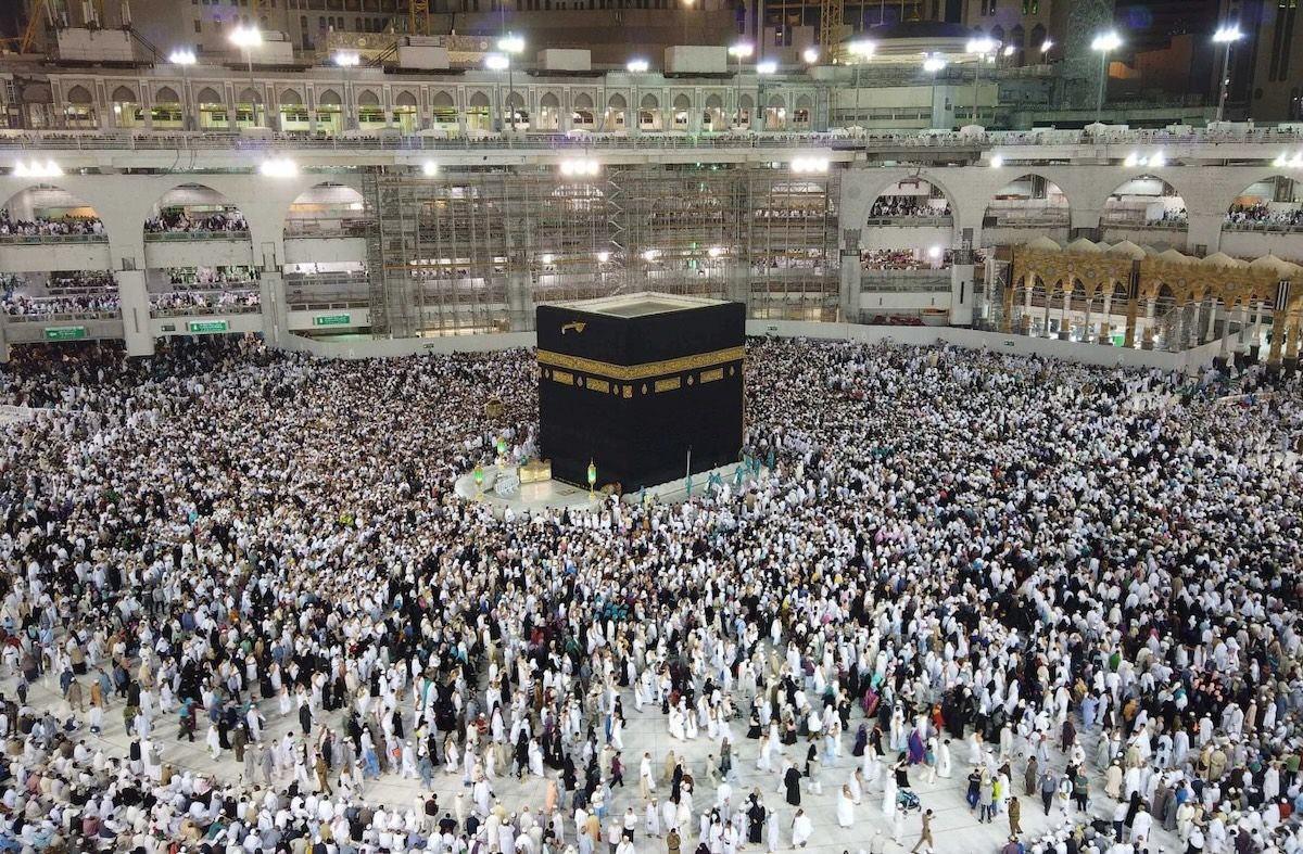 كيف تسافر الى السعودية وتؤدي العمرة بدون تأشيرة - موقع الخليج الان