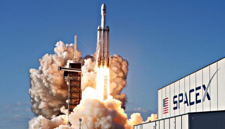 ناسا: «سبيس إكس» ستعيد رائدي فضاء مركبة «ستارلاينر» إلى الأرض