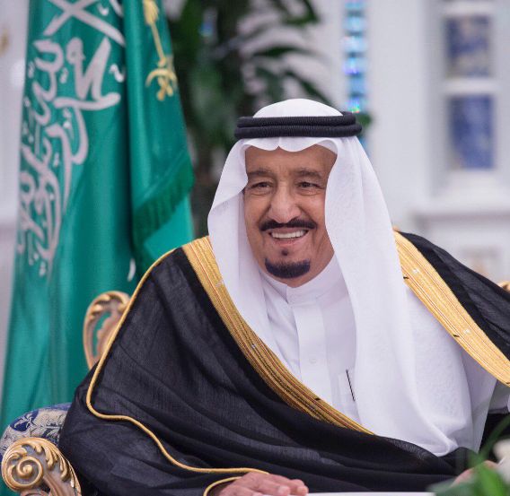 أجمل صور خلفيات خادم الحرمين الشريفين فخمة بتصاميم قوية مرة - موقع الخليج الان