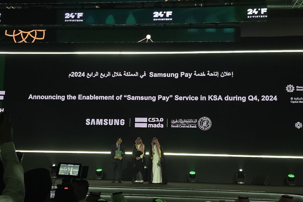 بشرى لملاك هواتف جلاكسي للسعودية وداعاً ايفون سامسونج باي قادمة وفروق بين مدى وسامسونج باي - موقع الخليج الان