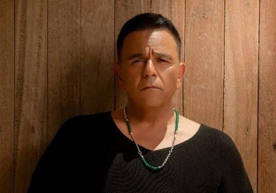 بالفيديو – محمد فؤاد يحتفل بعقد قران ابنة شقيقه