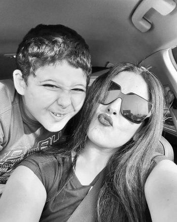 بالصور: أول ظهور علني لحفيد أيمن زيدان.. والشبه بينه وبين جده يلفت الأنظار