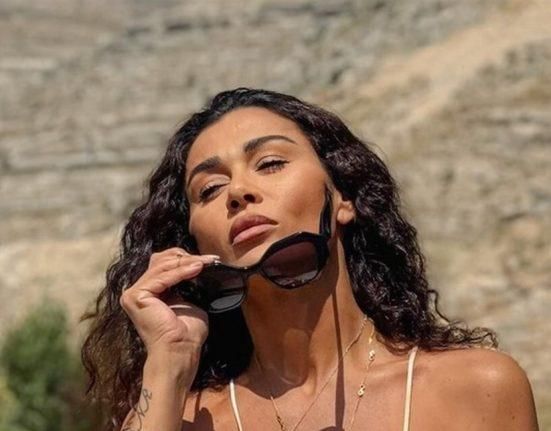 بالفيديو: “شو لابسة جنت”.. مُجددا نادين الراسي تُثير الجدل بتصرفاتها شاهدوا ماذا فعلت