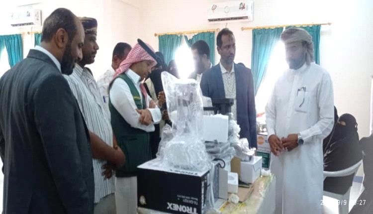 توزيع حقائب تمكين اقتصادي للنساء بالمهرة