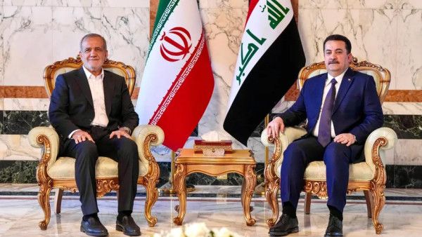 في أولى زياراته الخارجية.. الرئيس الإيراني يصل العراق - موقع الخليج الان