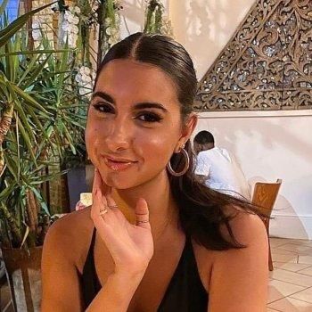 بالصور: إبنة سامو زين أصبحت شابة ونسخة طبق الأصل عن والدها.. هكذا إحتفل بعيد ميلادها