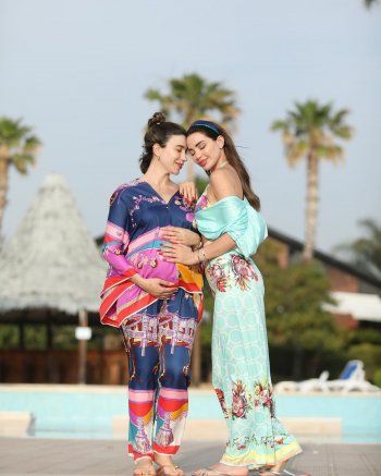 بالصور: الشبه بين داليدا خليل وشقيقتها واضح.. إليكم أحدث صورهما سوياً